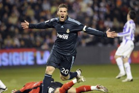 巴特勒在德国队比赛中表现优异，大比分获胜引发热议！热度持续攀升